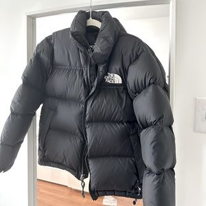 the north face black puffer